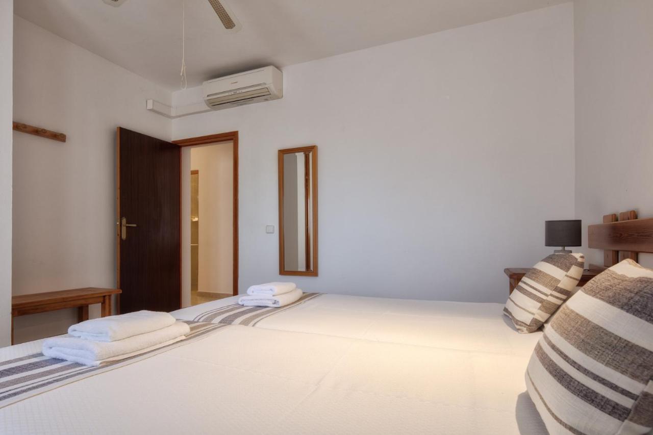Alojamientos Turisticos Cardona - Apartamento 1 Hab. Standart Es Pujols Exterior photo